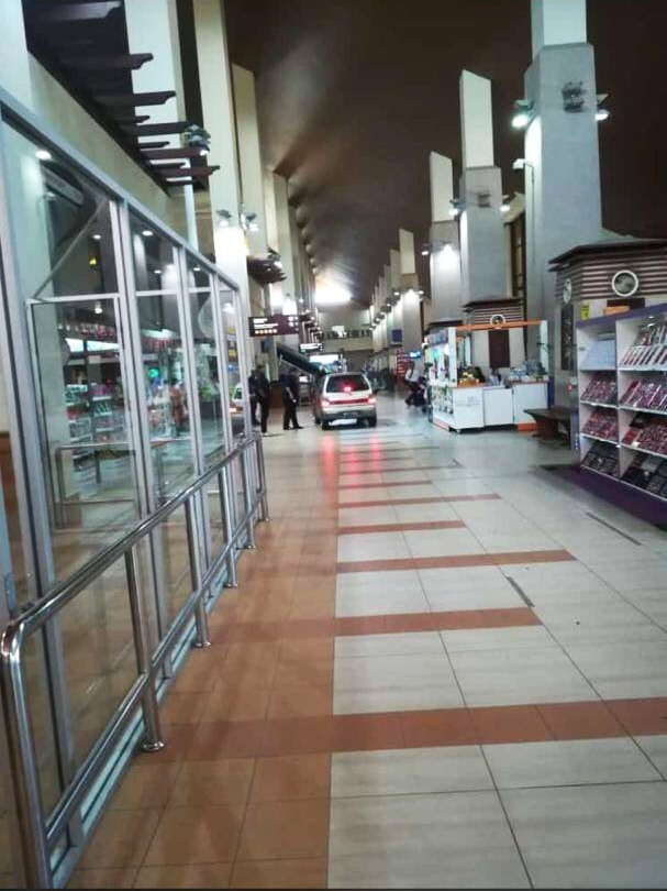 Twitter/Taslim Razin 'Wait, this is not the car park?'